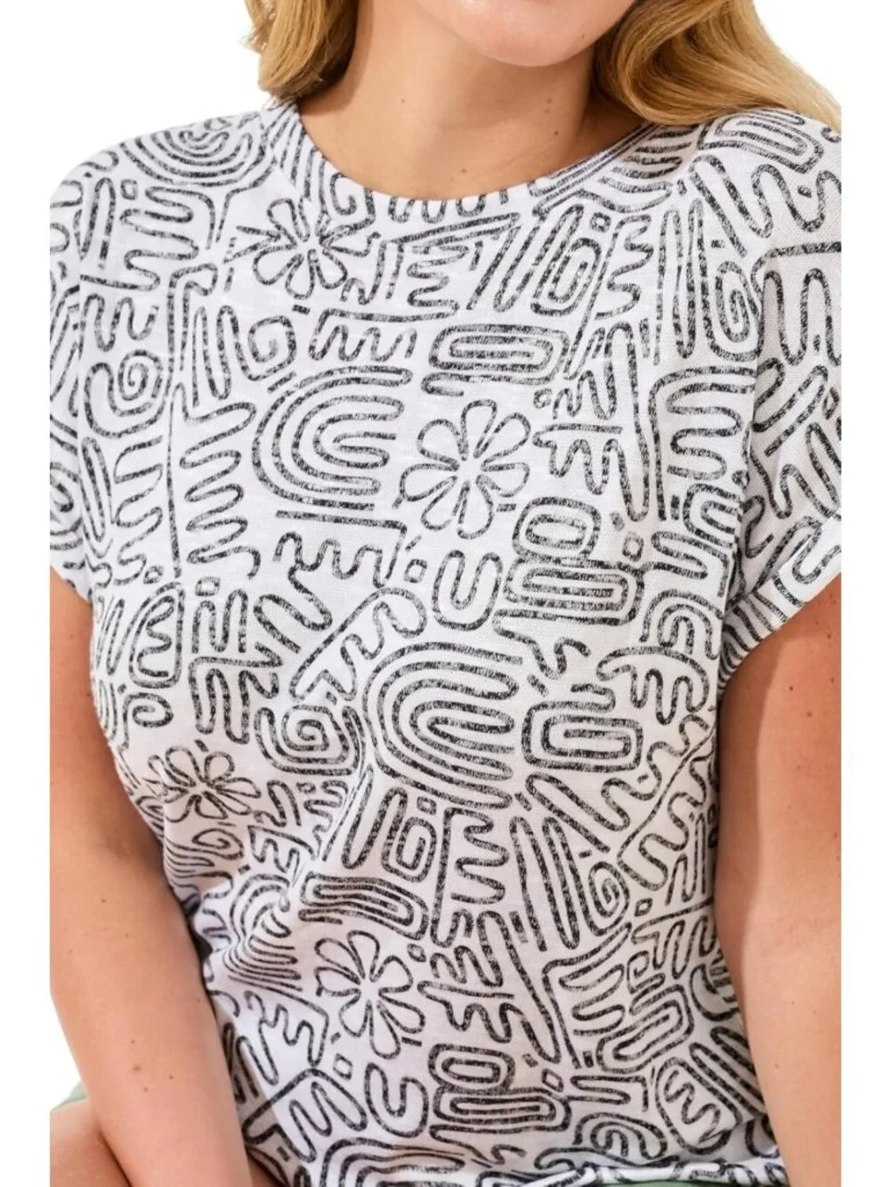 Stylish Women's 2-Way Cap Sleeve Printed Knit Top - Versatile Fashion Essential